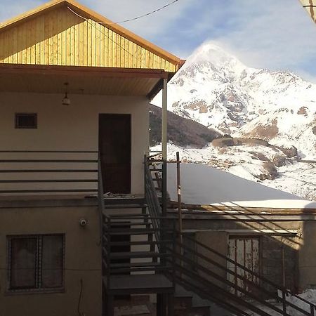 Guest House Sunset Kazbegi Bagian luar foto