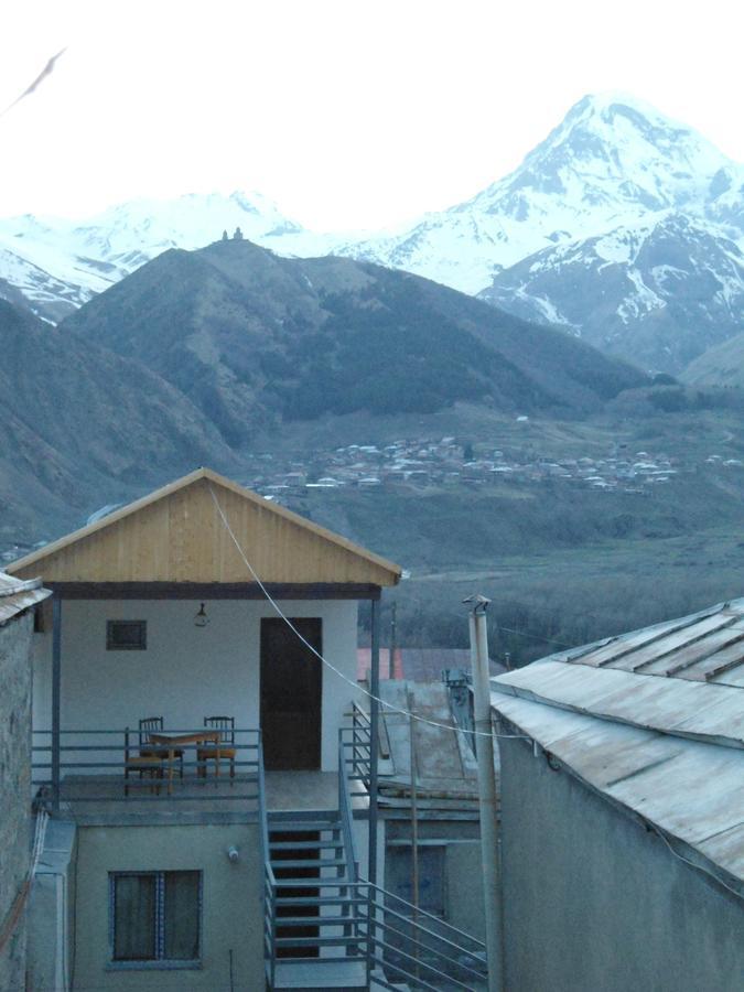 Guest House Sunset Kazbegi Bagian luar foto